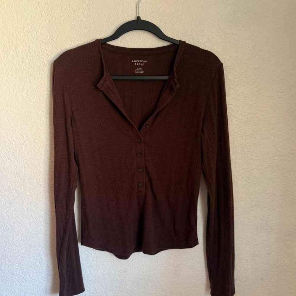 American Eagle Brown Ribbed Henley Long Sleeve Fitted Top Size Large